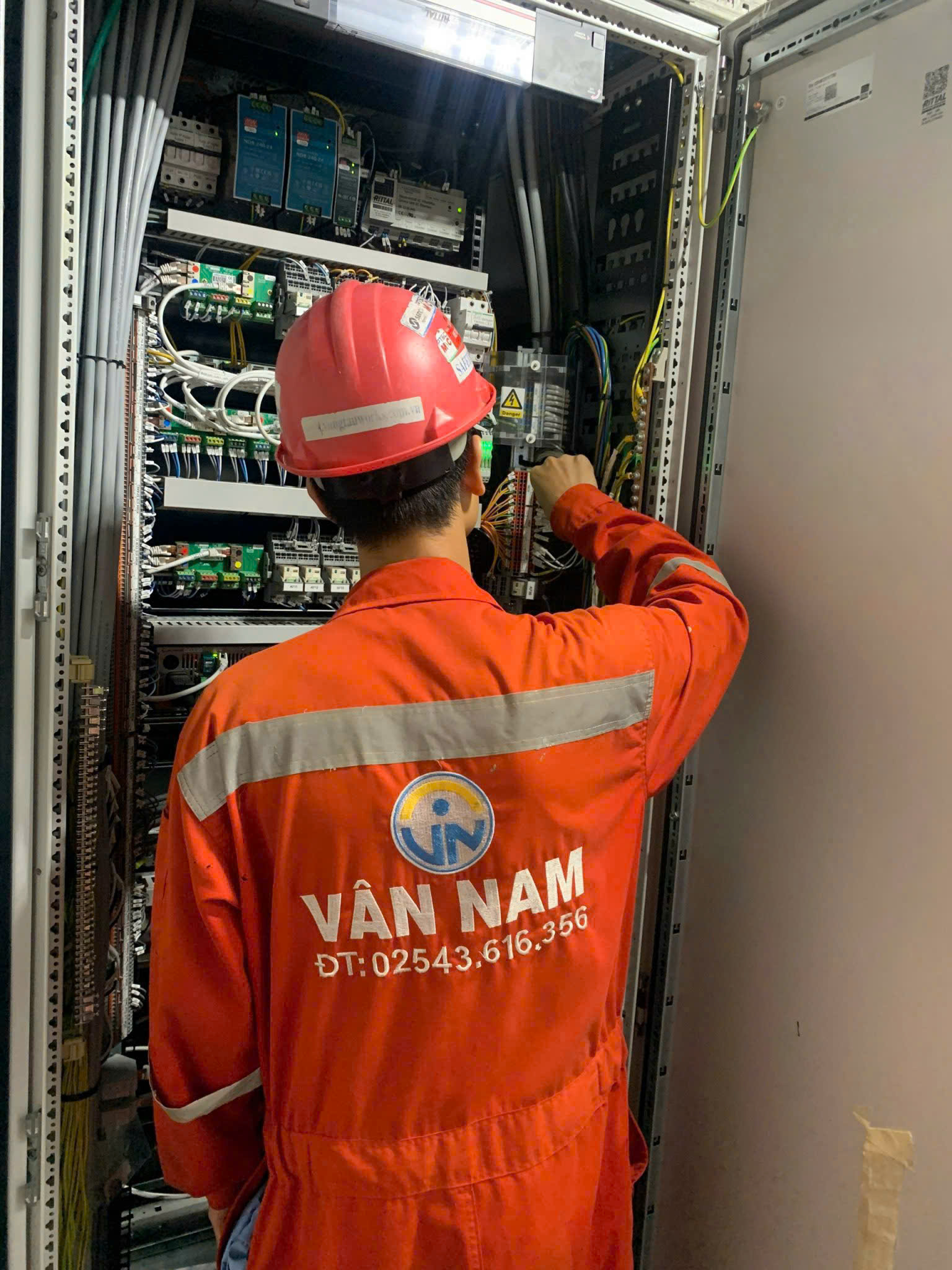 THỢ ĐIỆN CÔNG NGHIỆP