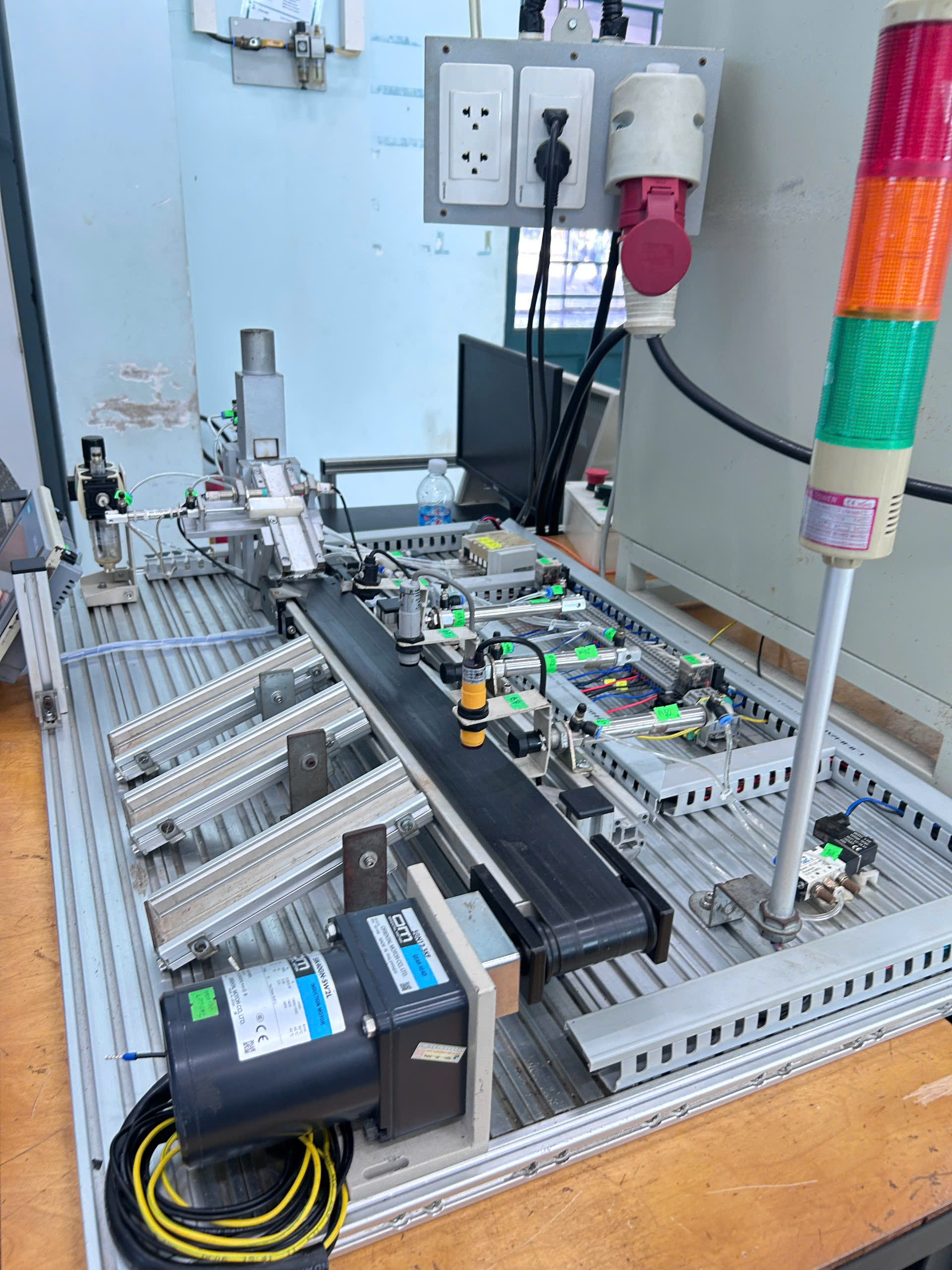 THỢ ĐIỆN TỰ ĐỘNG/THỢ PRECOM/ĐẤU NỐI GLAND